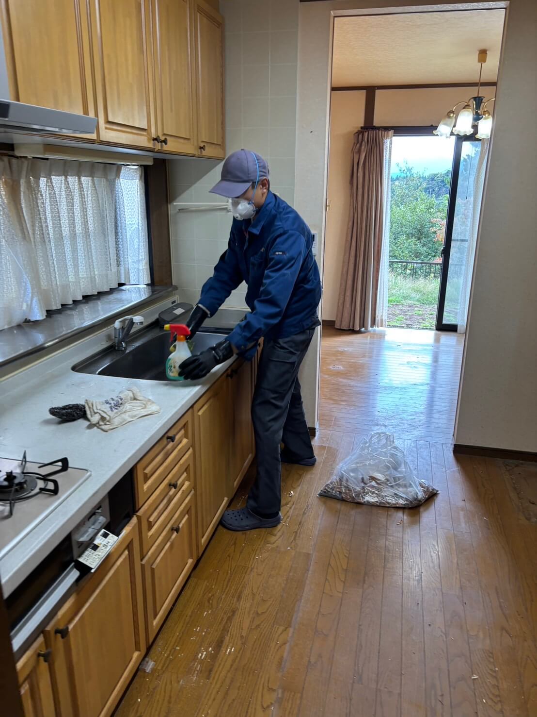 現場で働く渡辺